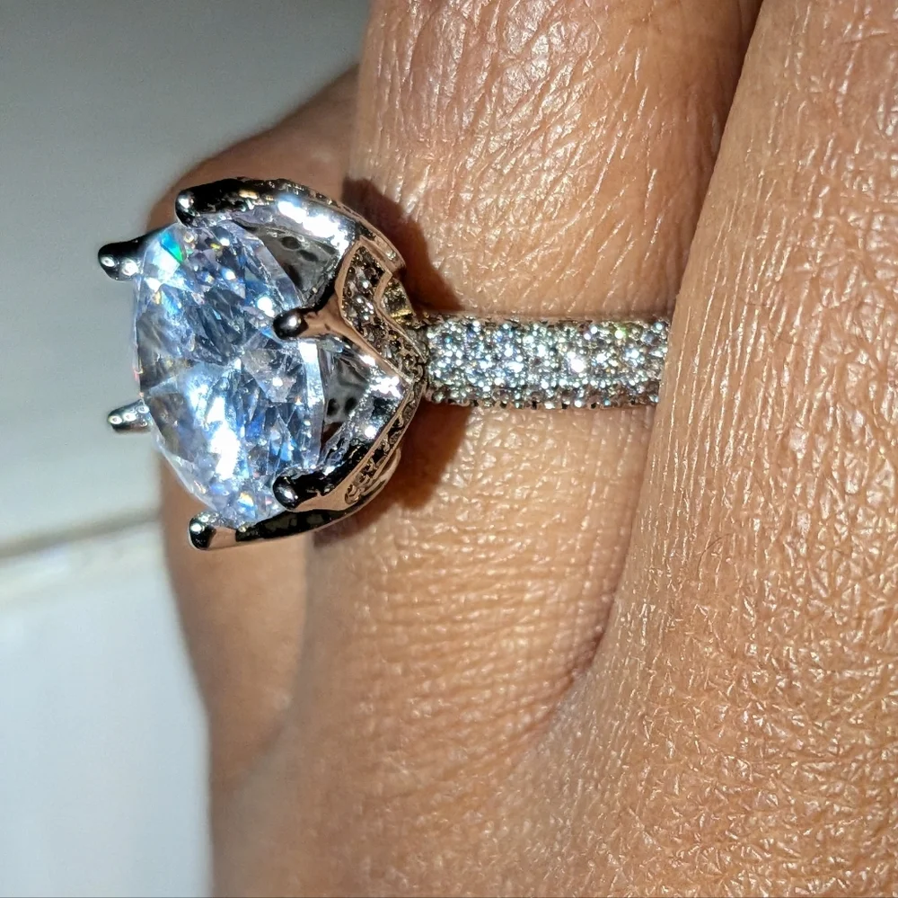 Stunning 925 Sterling silver diamond  wedding ring sz 6